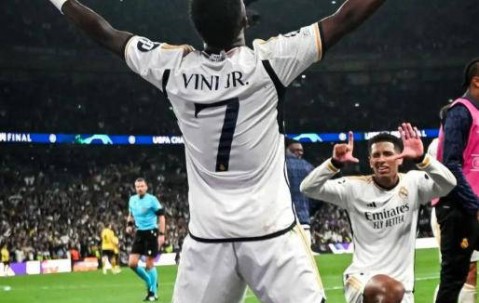 皇马困境！前锋成笑柄，2亿巨星沦落竞争之地，或酝酿离队