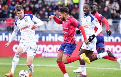 法甲焦点战：斯特拉斯堡VS马赛——攻防博弈下的胜负手与比分推演