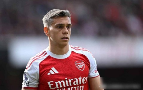 替补边锋成香饽饽，2200万报价引争议，阿尔特塔面临两难抉择