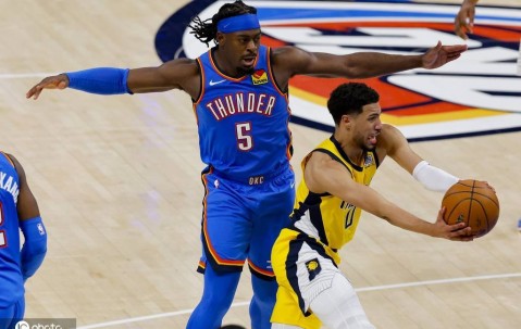 当多尔特对位哈里伯顿时 后者命中率20%仅有4次助攻