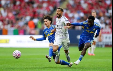 足球天才拒接所有豪门电话！阿莫林手握曼联未来核心，这次赌对了吗？