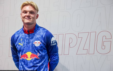 孔帕尼谈切尔西：无论对手花了10亿还是1000万买人，这都无关紧要