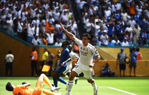 姆巴佩的欧冠之路：挑战金靴的尴尬与荣耀