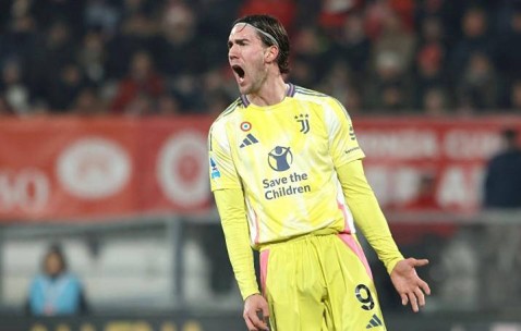 弗拉霍维奇：进球效率力压凯恩和哈兰德，昔日意甲废柴再度崛起