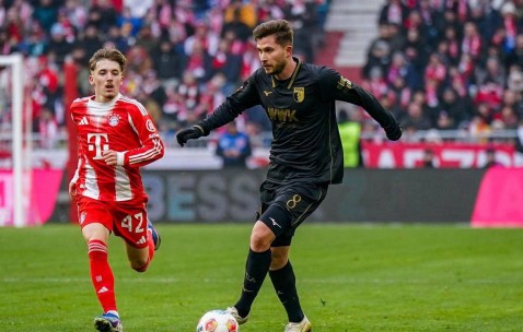 德甲最新积分榜更新：拜仁失利多特强势反弹，冠军争夺战再掀波澜