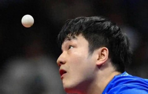 樊振东欧冠首秀3-0轻取对手，方博赛后犀利点评：对手实力明显不足