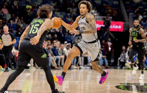 奎因33+10+10巴恩斯24分 鹈鹕不敌马刺七连败