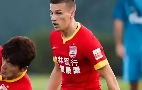 意外！奥尔西奇在欧冠狂轰拜仁，韩鹏亲赴欧洲争取MVP前腰转会鲁能