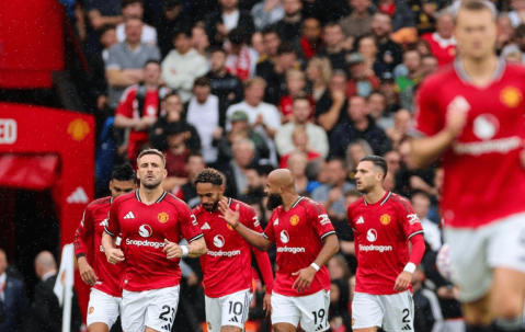 英超最新积分战报：曼联桑德兰纷纷绝杀，热刺爆冷，纽卡3场不胜