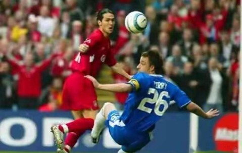 600万镑捡漏！巴萨弃将2次打服穆帅，这“幽灵球”凭啥成经典？