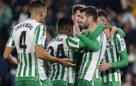 西甲收官战：贝蒂斯主场冲胜，瓦伦西亚全力一搏