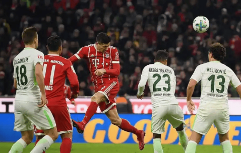 周日023德甲｜残阵防线对决！弗赖堡VS科隆：冲欧执念VS保级绝境