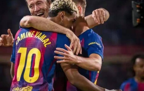 西甲第7轮凭借着孔德和莱万的进球 巴萨2-1逆转击败皇家社会