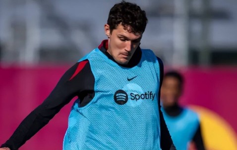 10球3助攻！巴萨挖角曼城失意带刀后卫，克里斯滕森最佳替代者