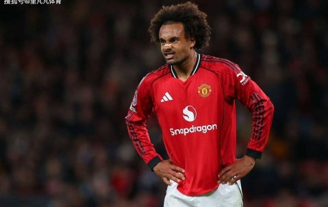 转会“临门一脚”即将达成：11号前锋告别曼联，又一笔失败引援