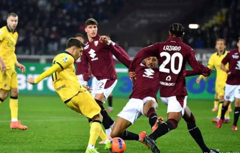 意甲第15轮综述：AC米兰意外发现新攻坚点，那不勒斯晚场出战目标更明确