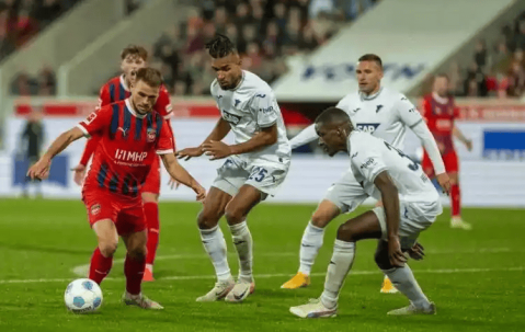 德甲保级生死战：沃夫斯堡VS海登海姆，残阵对决下的命运博弈