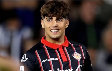 33场狂轰28球！18岁意乙锋线妖童横空出世，意甲两大豪门都来抢人