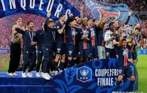 单赛季六冠有多难？历史仅三队做到，巴黎差点七冠，09梅西太恐怖