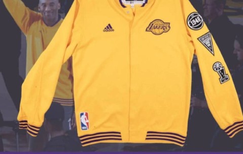 科比退役战热身服 被拍出33.6万美元的价格