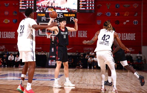 杨瀚森:庆祝动作是队友叫我做的 这周学会了What The Helly