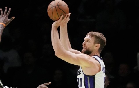 中锋市场火热！曝小萨浓眉罗威等均在货架上