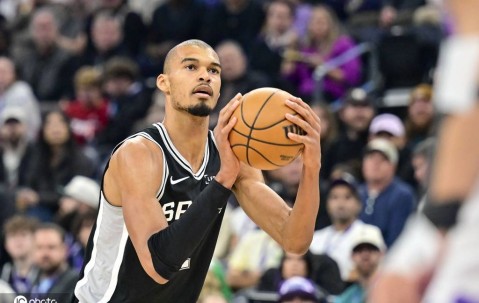 文班亚马26+13努尔基奇17+11+14 马刺大胜爵士