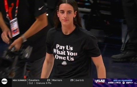 WNBA全明星 众球员身着“还钱”T恤表达抗议