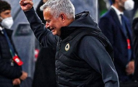 穆里尼奥告别葡超：昔日战术大师的双线崩盘与更衣室危机