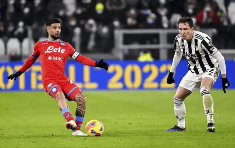 意甲焦点战：那不勒斯VS帕尔马——争冠劲旅与保级弱旅的生死对决