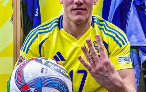 红魔版狼来了！哲凯赖什转会受阻又示好曼联，抬价成功引来利物浦