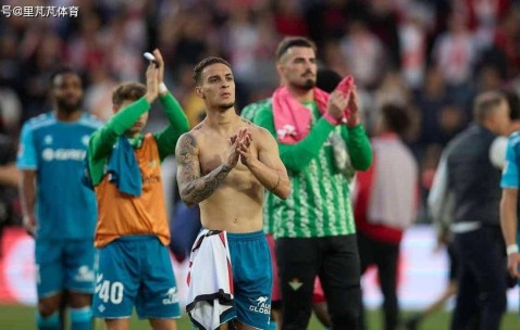 哪也不去只回贝蒂斯：“圆神”坚持选择西甲，让曼联更加犯难