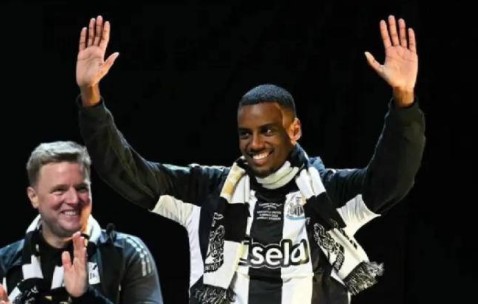 利物浦引援猛将伊萨克，挑战巅峰，技术全面对标哈兰德