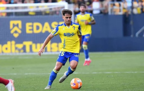 海港官宣在即！武磊西甲前队友即将加盟，曾因不给武磊传球被球迷骂