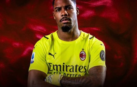 曼联明年欲免费补强后防，米兰门神拜仁铁卫成目标！省钱买新中场