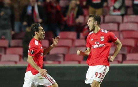 世俱杯巅峰碰撞！葡超雄狮怒挑德甲巨无霸，冷门剧本今夜上演？