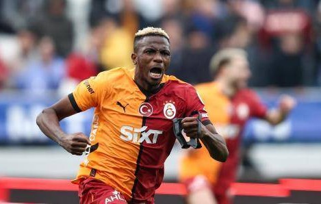 米体：奥斯梅恩交易已完成，那不勒斯要求其两年内不得重返意甲