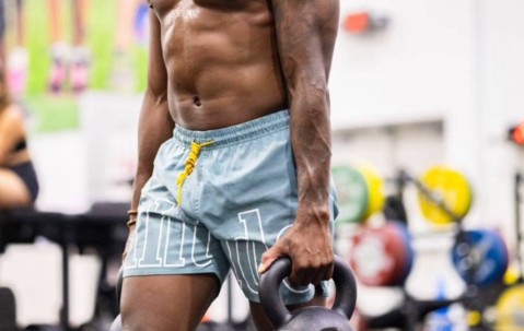 曝曼联320万抛售滕哈格首签！左闸竞争激烈，大英卡洛斯减肥迎战