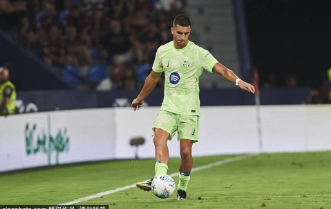 佩德里惊艳世界：巴萨新核荣膺西甲八月最佳进球