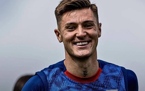 一夜5笔重磅转会，C罗喜迎强援，曼联、巴黎等豪门疯狂出手