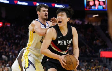 杨翰森三节出战14分56秒 砍4分3篮板1助攻命中率50%