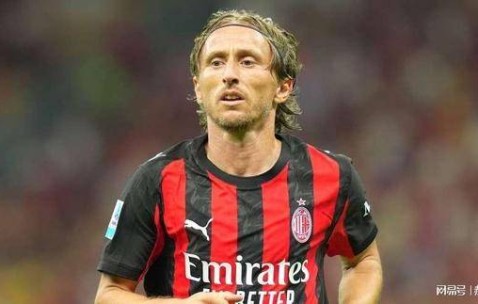 意甲焦点：AC米兰VS那不勒斯，两锋霸缺阵，魔笛丁丁中场斗法！