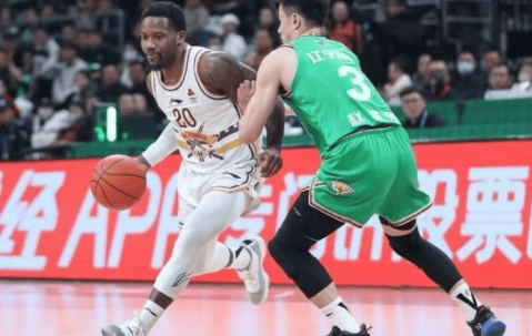 上赛季在同曦队表现不佳，前CBA常规赛MVP不得不转战意甲联赛？