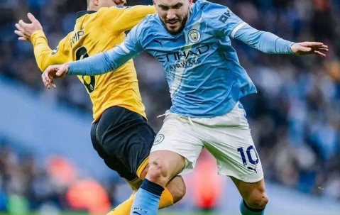 英超太刺激，利物浦遭压哨绝杀！积分榜如下：曼城落后榜首四分！