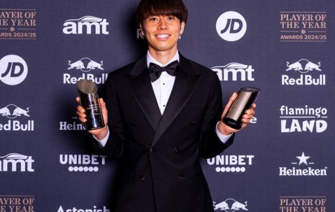 入选PFA最佳阵容，英超首秀当选赛后MVP，26岁日本中场证明自己