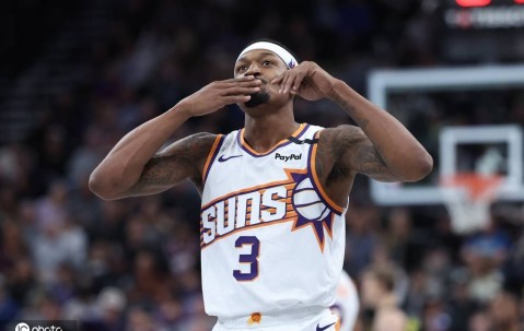 快船拿下比尔结局三赢 轮换大升级小艇变航母？