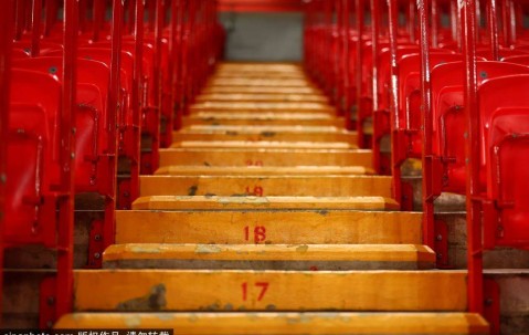 埃基蒂克：萨拉赫很职业+他是我榜样 赢球让我们重新找回势头