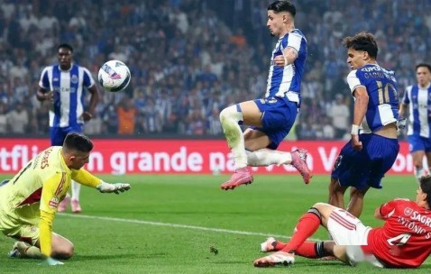 懵了！阿莫林若下课也不选图赫尔？8000万转会费要砸错人？