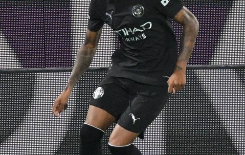 曼城签约多纳鲁马：3500万欧的背后，年薪千万的实力与决心