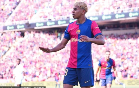 赛季四杀！西甲-姆巴佩戴帽拉菲2球 巴萨4-3皇马7分领跑